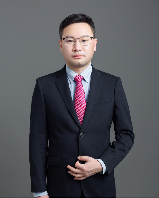 张小华照片.png